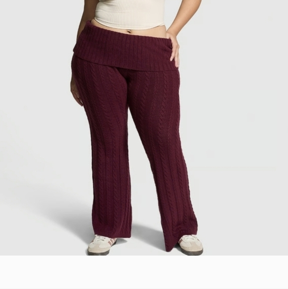 Victoria's Secret Burgundy Quilted Flared Leggings - Picture 4 of 5